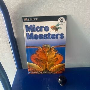 DK Readers Micro Monsters Book